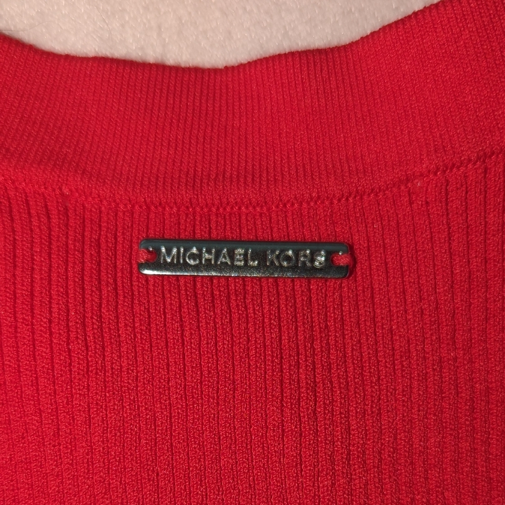 Sleeveless Red Ribbed Top - Picture 4 of 4
